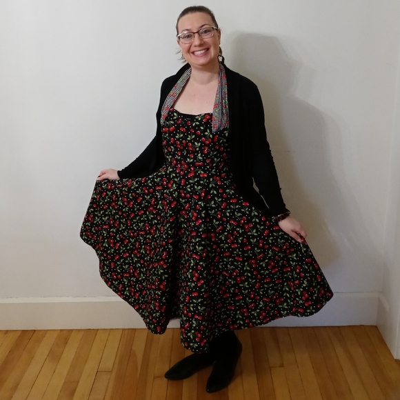 Meet your Posher, Nina - Picture 3 of 3